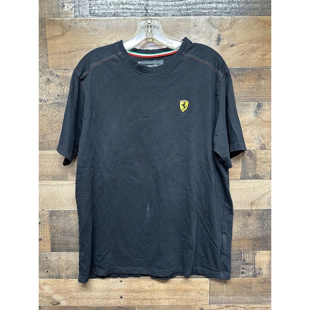 Ferrari Men's T-Shirt Size X-Large